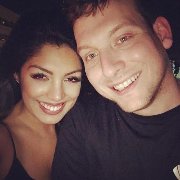 Meet your Posher, Kulsum - Picture 1 of 1